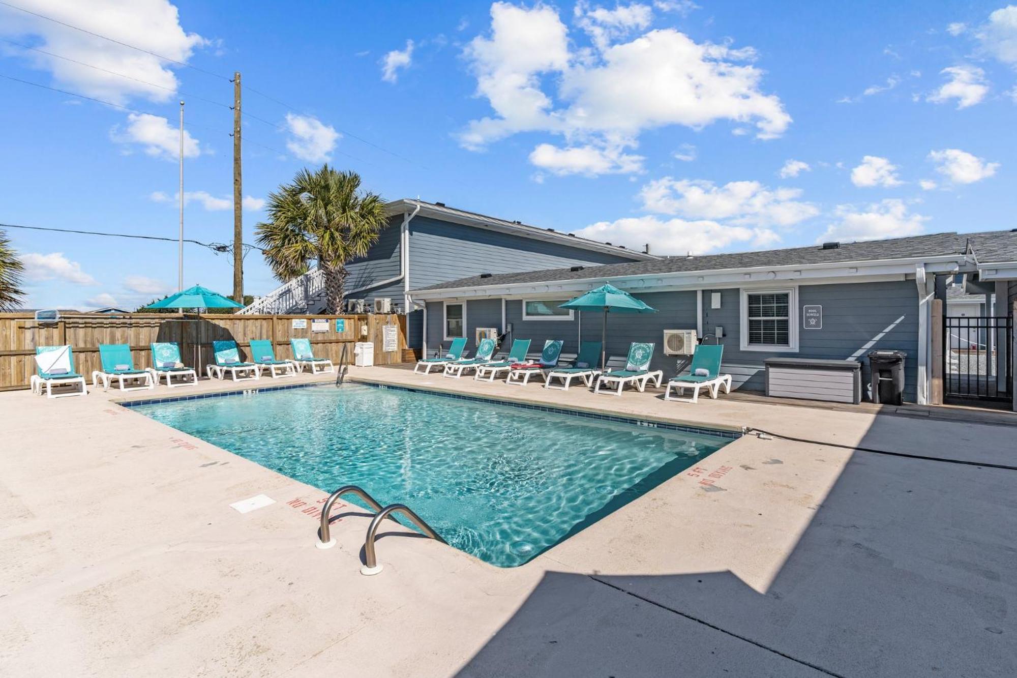 Loggerhead Inn And Suites Surf City Exterior photo