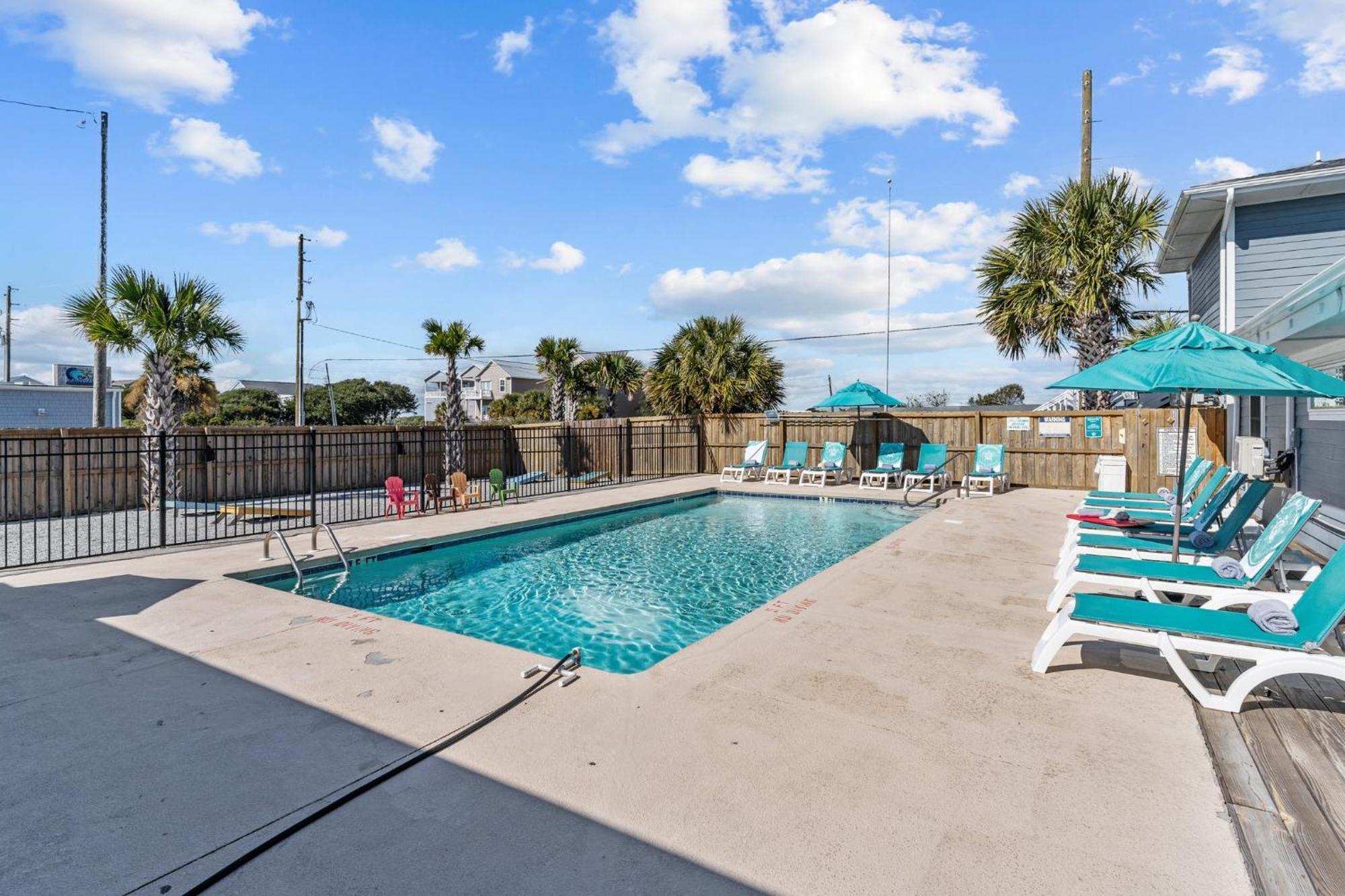 Loggerhead Inn And Suites Surf City Exterior photo